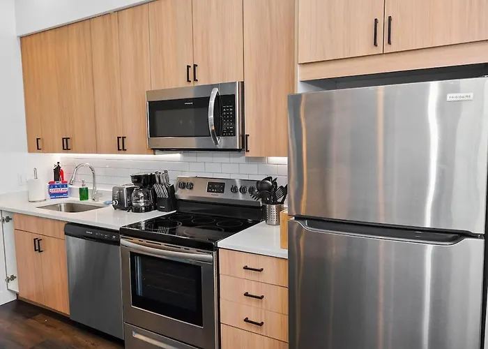 Spacious 4br Near Mccormick Place & Chinatown Апартаменты Чикаго