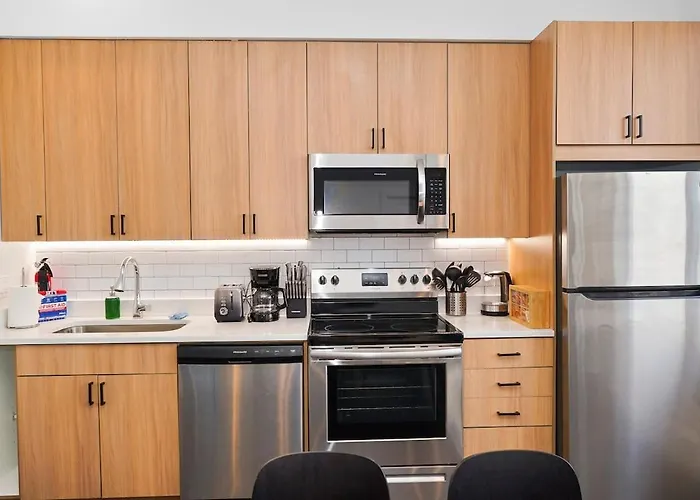 Апартаменты Spacious 4br Near Mccormick Place & Chinatown