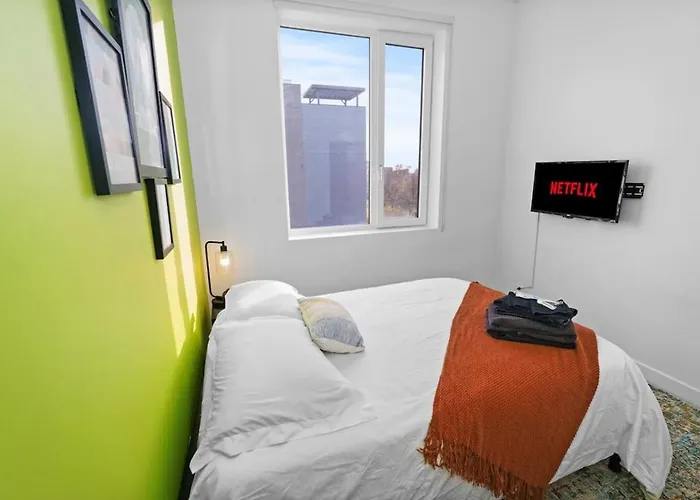 Апартаменты Spacious 4br Near Mccormick Place & Chinatown *